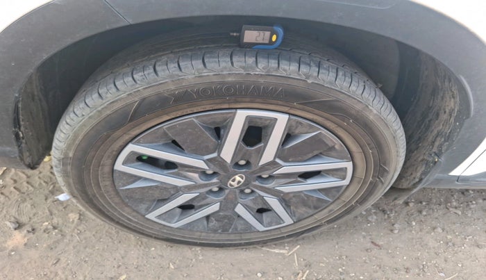 2023 Hyundai VENUE S PLUS 1.5 CRDI, Diesel, Manual, 22,895 km, tyre