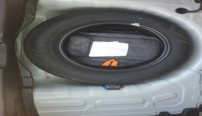 2023 Hyundai VENUE S PLUS 1.5 CRDI, Diesel, Manual, 22,895 km, tyre