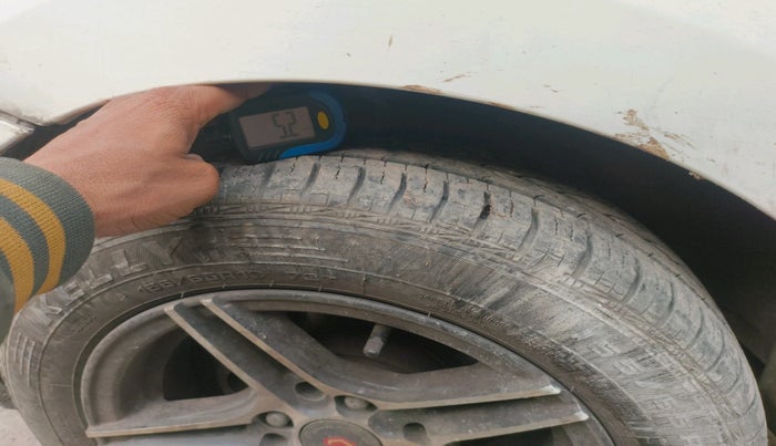 2016 Hyundai Eon ERA +, Petrol, Manual, 41,320 km, tyre