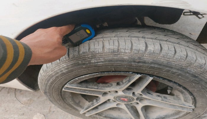 2016 Hyundai Eon ERA +, Petrol, Manual, 41,320 km, tyre