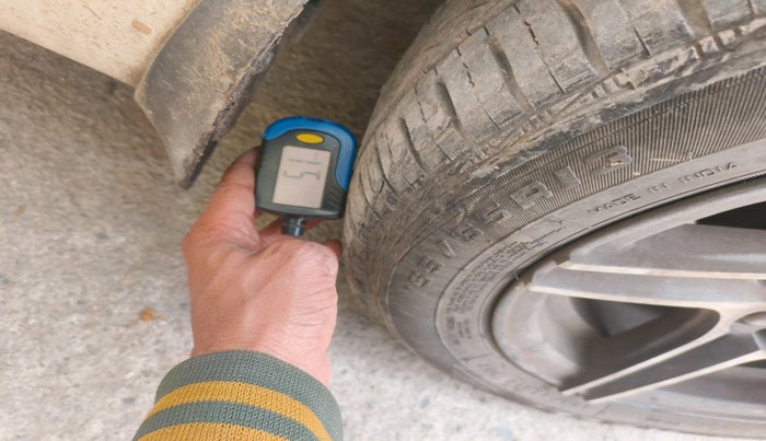 2016 Hyundai Eon ERA +, Petrol, Manual, 41,320 km, tyre