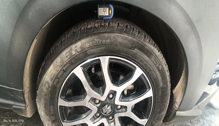 2024 Maruti XL6 ZETA CNG, Petrol, Manual, 16,075 km, tyre