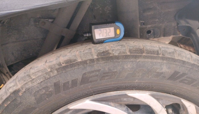 2016 Mahindra Kuv100 K4 D 6 STR, Diesel, Manual, 1,11,075 km, tyre