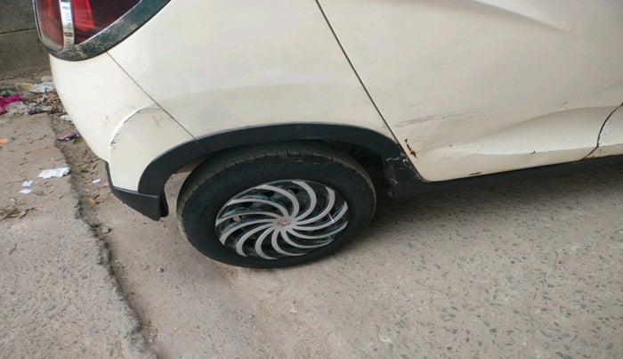 2016 Mahindra Kuv100 K4 D 6 STR, Diesel, Manual, 1,11,075 km, tyre