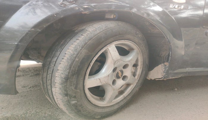 2012 Chevrolet Optra Magnum LT 1.6, Petrol, Manual, 88,922 km, tyre