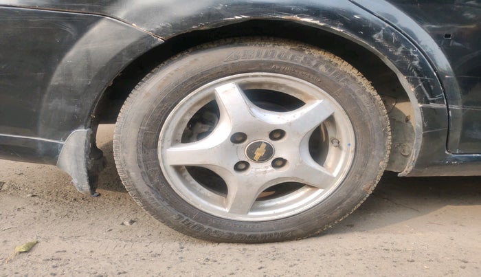 2012 Chevrolet Optra Magnum LT 1.6, Petrol, Manual, 88,922 km, tyre