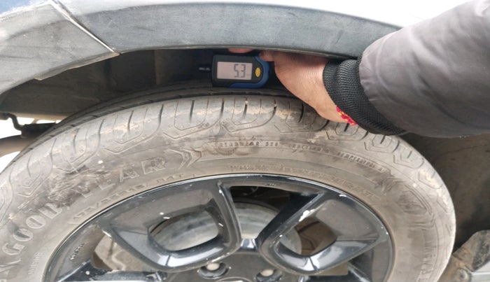 2019 Maruti IGNIS ZETA 1.2, Petrol, Manual, 50,714 km, tyre