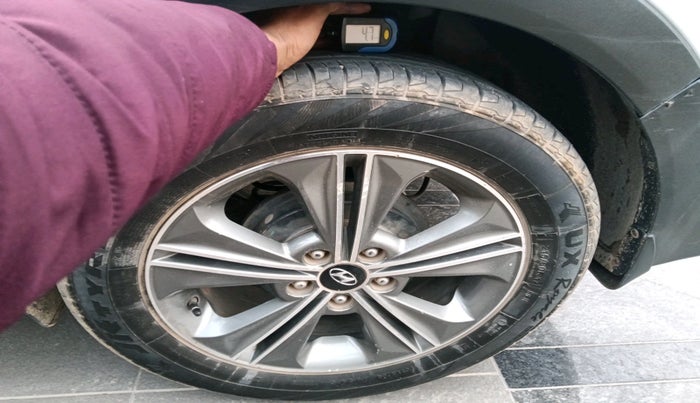 2017 Hyundai Creta SX PLUS AT 1.6 DIESEL, Diesel, Automatic, 1,50,141 km, tyre