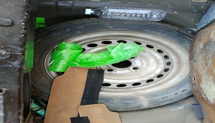 2012 Honda Brio E MT, Petrol, Manual, 77,266 km, tyre