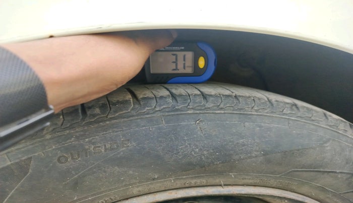 2012 Hyundai Verna FLUIDIC 1.6 VTVT, Petrol, Manual, 1,38,000 km, tyre