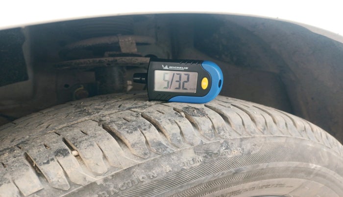 2024 Toyota RUMION  V MT , Petrol, Manual, 13,925 km, tyre