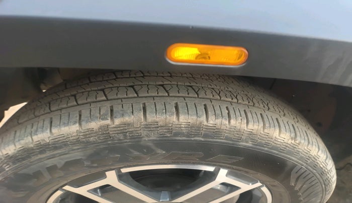 2024 Mahindra Thar Roxx MX5 Diesel AT 2WD, Diesel, Automatic, 29,760 km, tyre