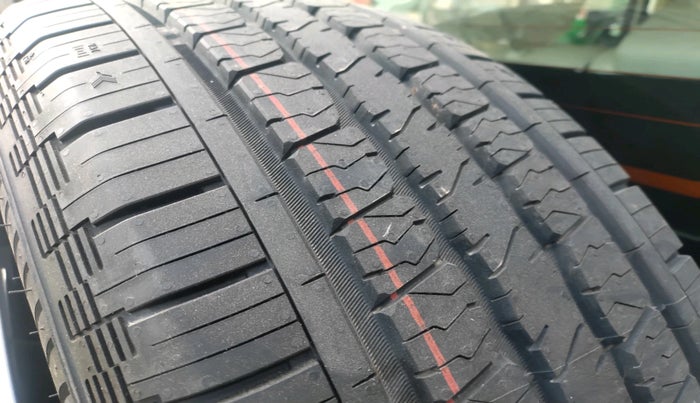 2024 Mahindra Thar Roxx MX5 Diesel AT 2WD, Diesel, Automatic, 29,760 km, tyre