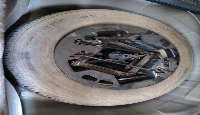 2011 Hyundai i10 MAGNA 1.2, Petrol, Manual, 55,442 km, tyre