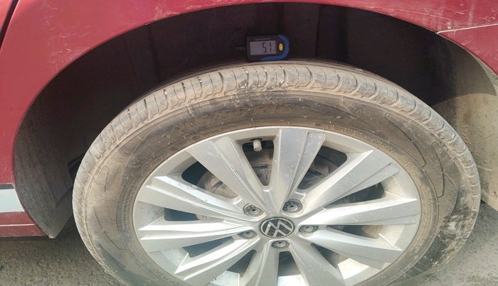 2024 Volkswagen VIRTUS Highline Plus 1.0 TSI MT, Petrol, Manual, 28,312 km, tyre