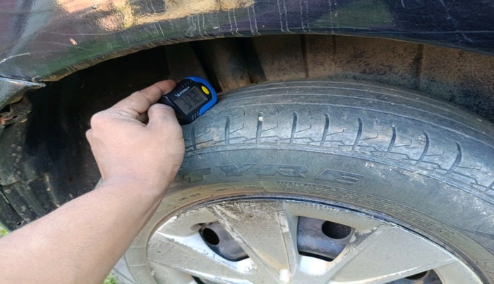 2010 Maruti SX4 VXI, Petrol, Manual, 79,925 km, tyre