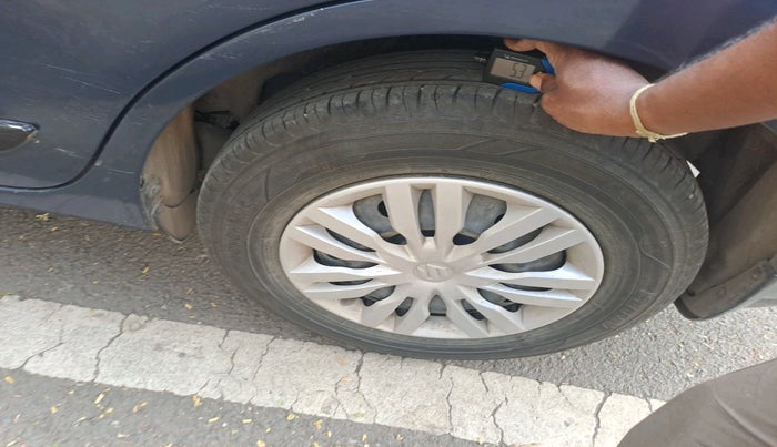 2018 Maruti Dzire VXI AMT, Petrol, Automatic, 1,27,989 km, tyre