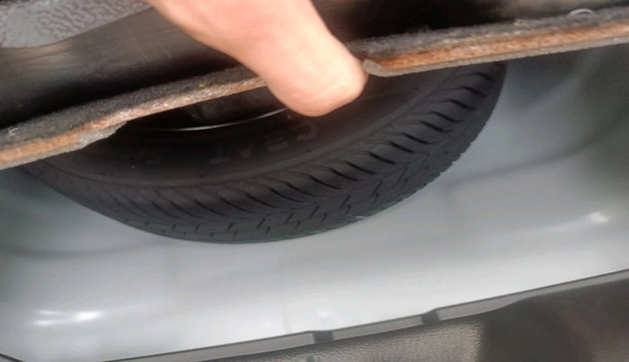 2025 Hyundai Verna SX(O) 1.5 MPI IVT , Petrol, Automatic, 9,193 km, tyre