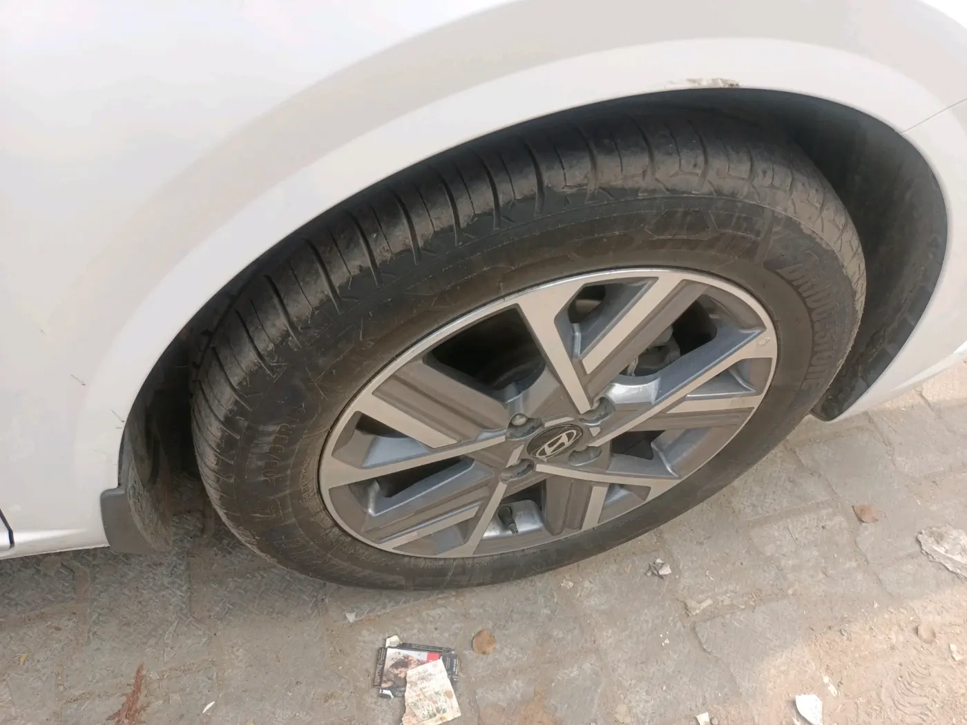 2025 Hyundai Verna SX(O) 1.5 MPI IVT , Petrol, Automatic, 9,193 km, tyre