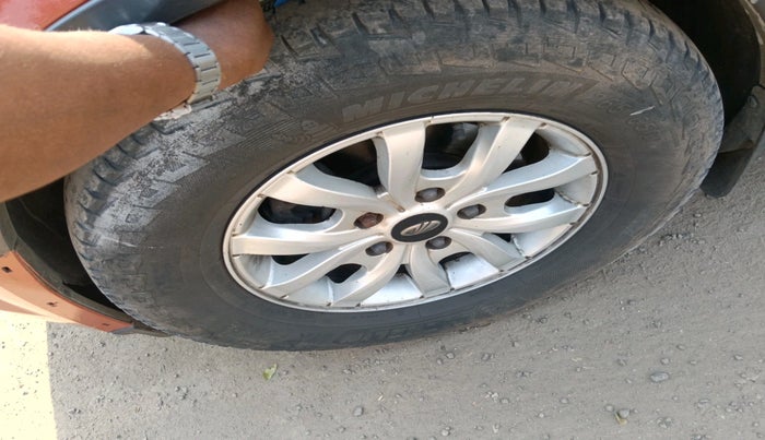 2016 Mahindra XUV500 W10 AT, Diesel, Automatic, 1,60,367 km, tyre