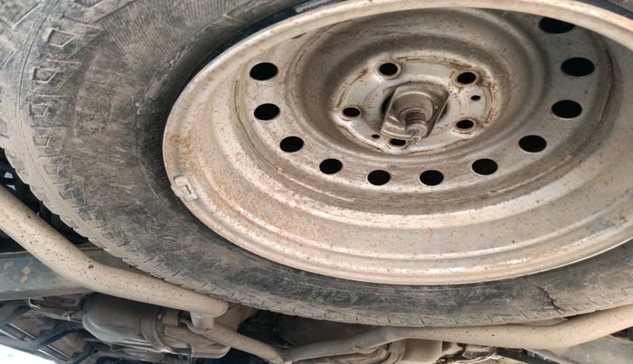 2016 Mahindra XUV500 W10 AT, Diesel, Automatic, 1,60,367 km, tyre