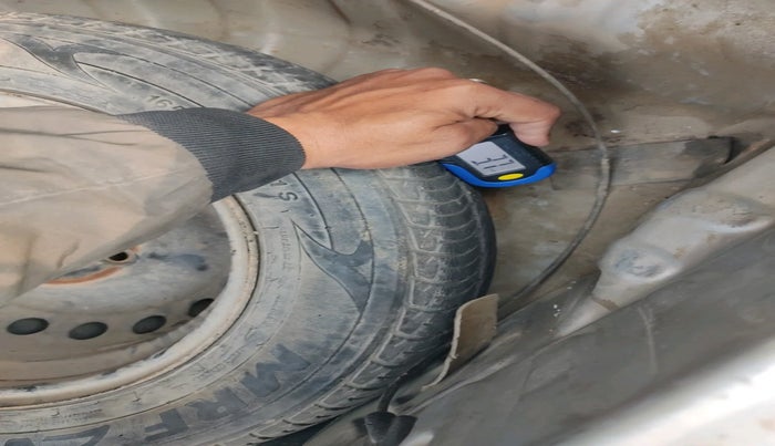 2020 Renault Kwid RXL 1.0 AMT, Petrol, Automatic, 47,438 km, tyre