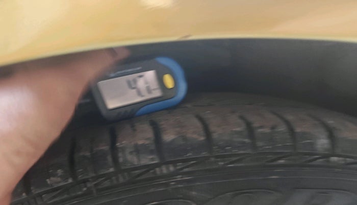 2015 Maruti Celerio ZXI, Petrol, Manual, 63,804 km, tyre