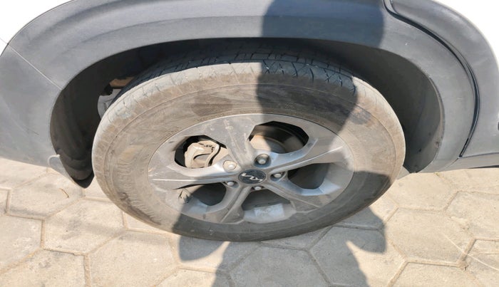 2022 KIA SELTOS HTK PLUS 1.5, Petrol, Manual, 74,991 km, tyre