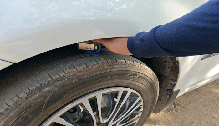 2017 Maruti Swift VXI, Petrol, Manual, 66,316 km, tyre