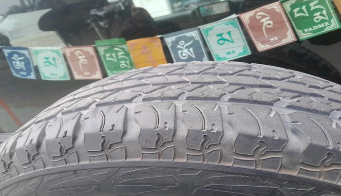 2021 Mahindra Thar LX HARD TOP 4WD MT, Diesel, Manual, 87,854 km, tyre