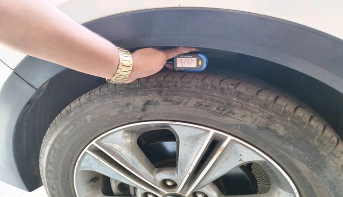 2017 Hyundai Creta SX PLUS AT 1.6 PETROL, Petrol, Automatic, 65,902 km, tyre