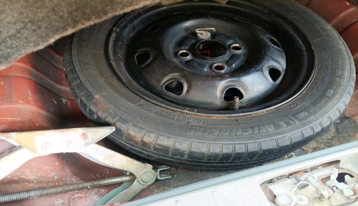 2012 Maruti Alto K10 VXI, Petrol, Manual, 3,00,033 km, tyre