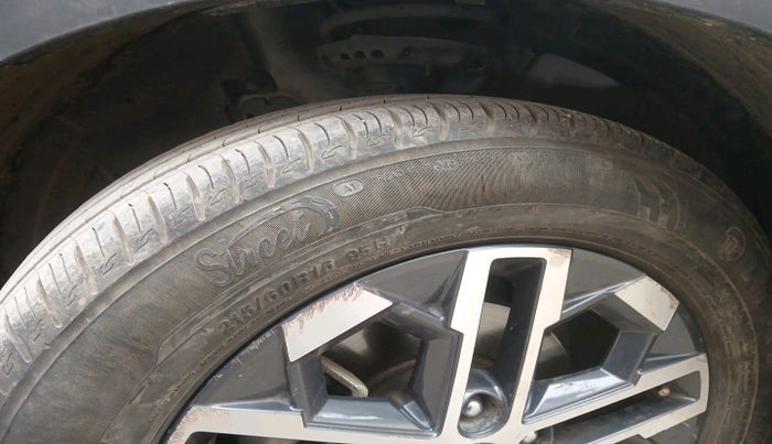 2022 Hyundai VENUE SX 1.5 CRDI, Diesel, Manual, 57,325 km, tyre