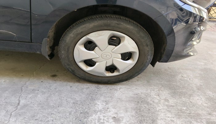 2022 Tata Tiago XT CNG, Petrol, Manual, 40,650 km, tyre