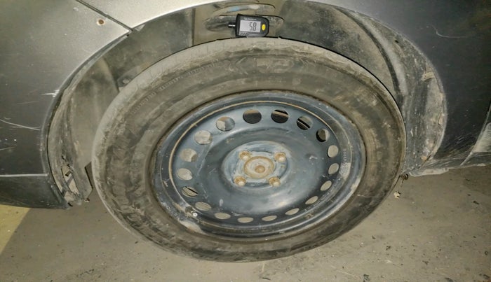 2015 Renault Lodgy 85 PS RXL, Diesel, Manual, 1,93,635 km, tyre