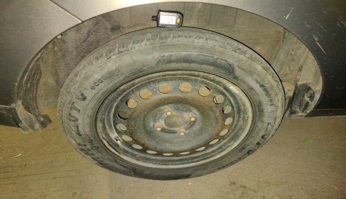 2015 Renault Lodgy 85 PS RXL, Diesel, Manual, 1,93,635 km, tyre