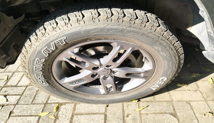 2022 Mahindra Thar LX HT PETROL 4WD MT, Petrol, Manual, 14,904 km, tyre