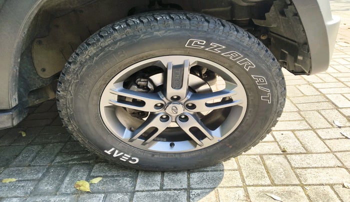 2022 Mahindra Thar LX HT PETROL 4WD MT, Petrol, Manual, 14,904 km, tyre