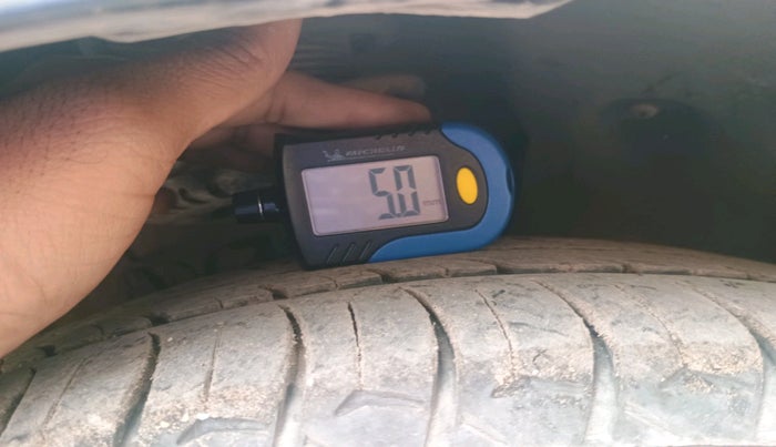 2020 Skoda Rapid AMBITION AT TSI, Petrol, Automatic, 1,24,961 km, tyre