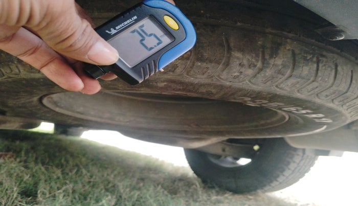 2017 Mahindra XUV500 W10 AT, Diesel, Automatic, 71,622 km, tyre