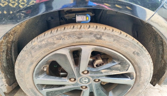 2022 Tata ALTROZ XZ PLUS PETROL DARK EDITION, Petrol, Manual, 14,476 km, tyre