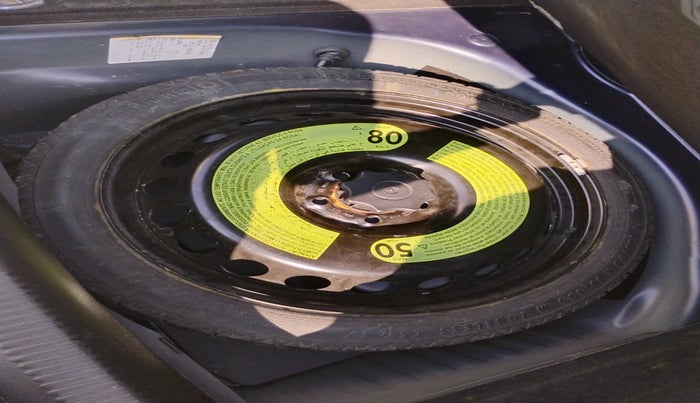 2015 Audi A4 35 TDI Multitronic, Diesel, Automatic, 1,28,528 km, tyre