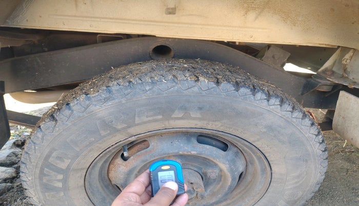 2012 Mahindra Bolero ZLX BS-III, Diesel, Manual, 1,32,910 km, tyre