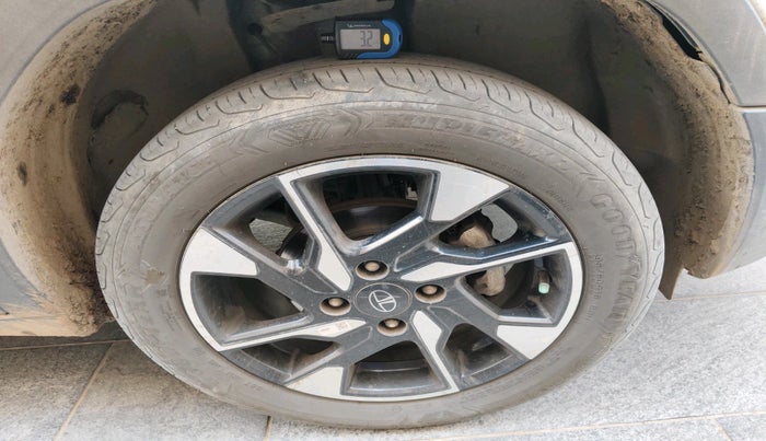 2024 Tata PUNCH ACCOMPLISHED DAZZLE SUNROOF CNG MT, Petrol, Manual, 73,605 km, tyre