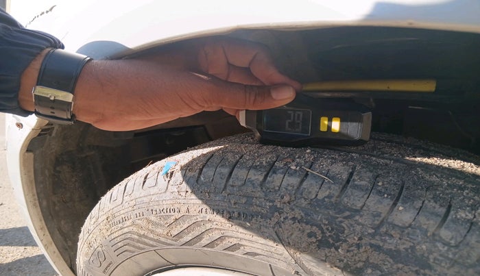 2010 Maruti Ritz VXI, Petrol, Manual, 65,057 km, tyre