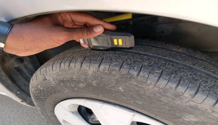 2010 Maruti Ritz VXI, Petrol, Manual, 65,057 km, tyre