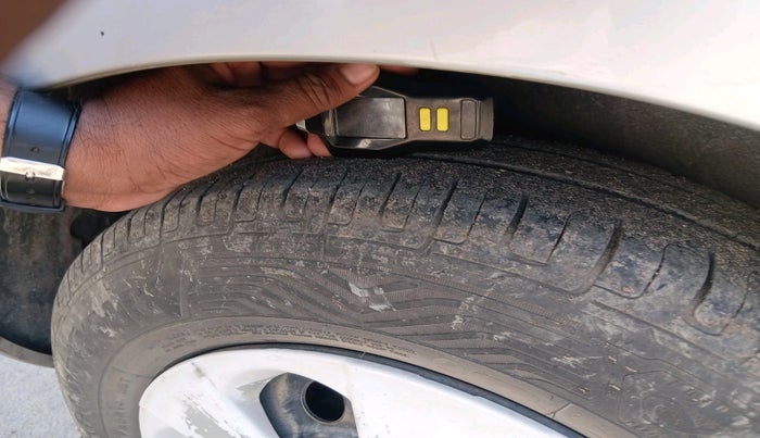 2010 Maruti Ritz VXI, Petrol, Manual, 65,057 km, tyre