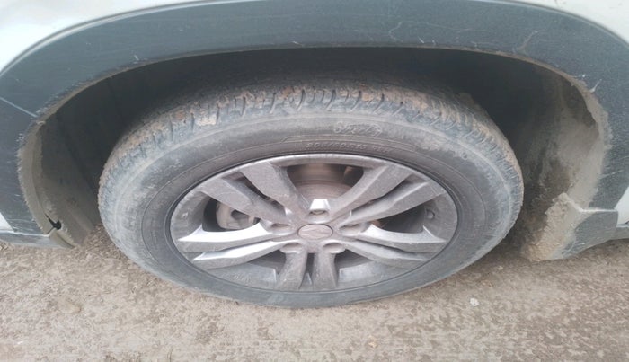 2018 Maruti Vitara Brezza VDI, Diesel, Manual, 1,38,685 km, tyre