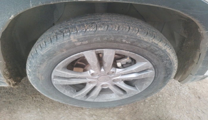 2018 Maruti Vitara Brezza VDI, Diesel, Manual, 1,38,685 km, tyre