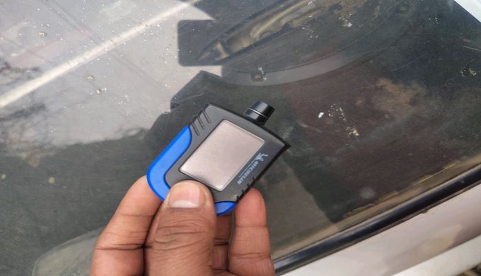 2011 Maruti Alto STD, Petrol, Manual, 1,45,002 km, tyre